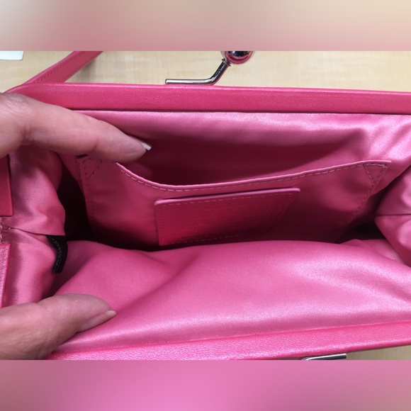 Coach pink sequin wristlet/evening bag - Picture 3 of 9